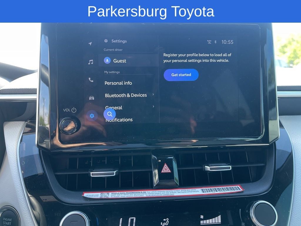 2025 Toyota Corolla Hatchback SE