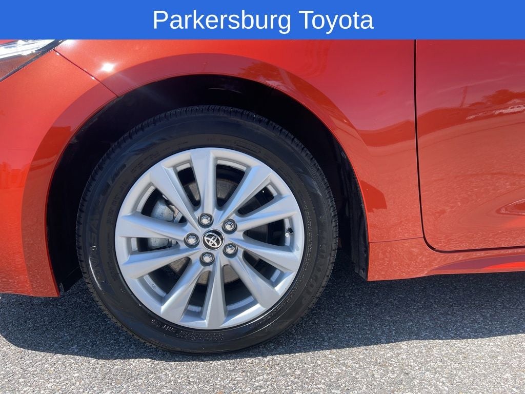2025 Toyota Corolla Hatchback SE