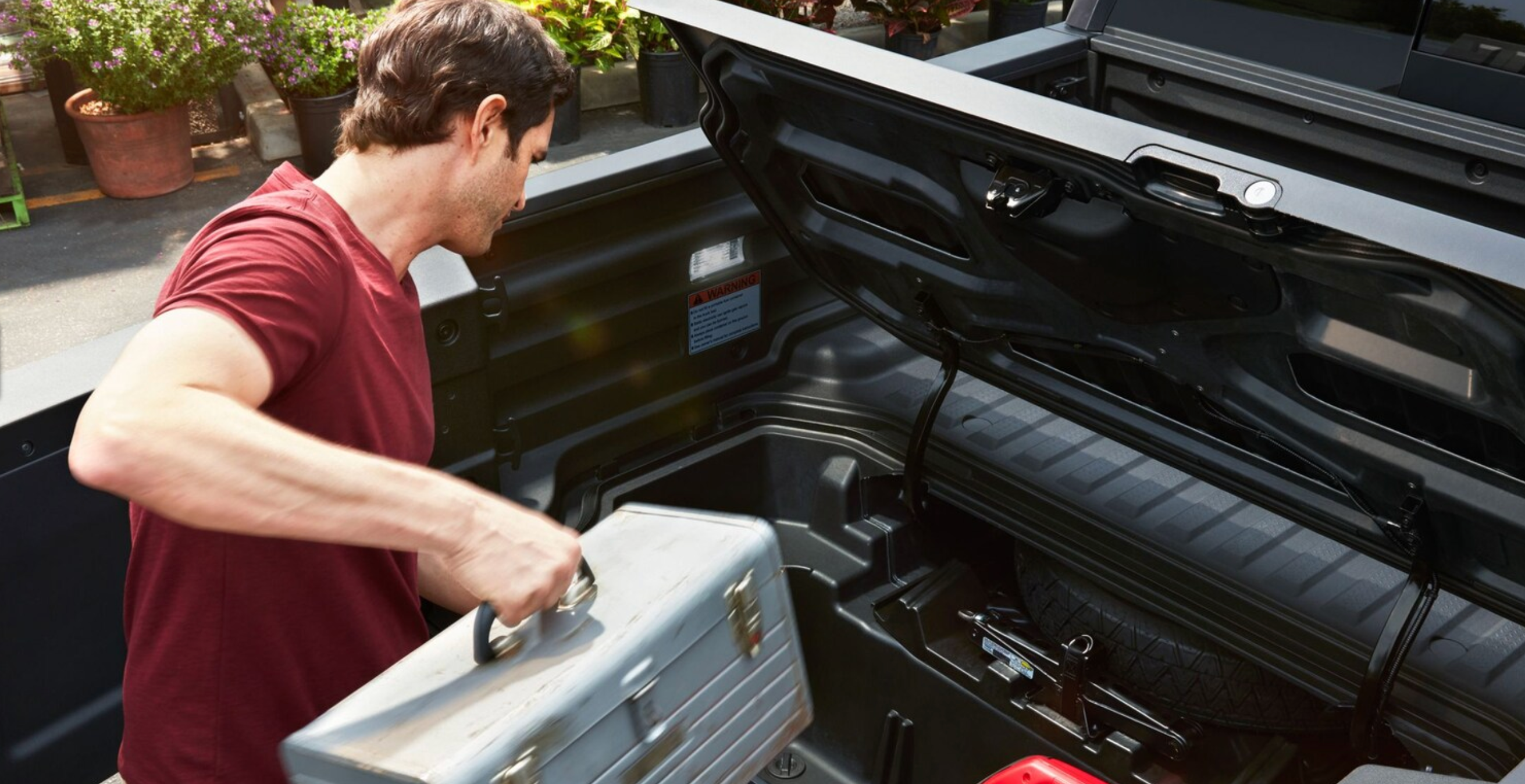 The 2025 Honda Ridgeline RTL in Modern Steel Metallic for sale near Newport.